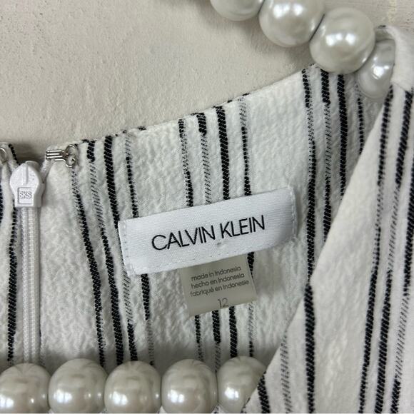 Calvin Klein White & Black Striped Drape Twist Front Dress Size 12 - Picture 9 of 11